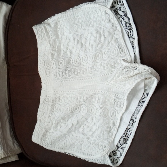 Lace White Shorts Size XS Express - Picture 3 of 4